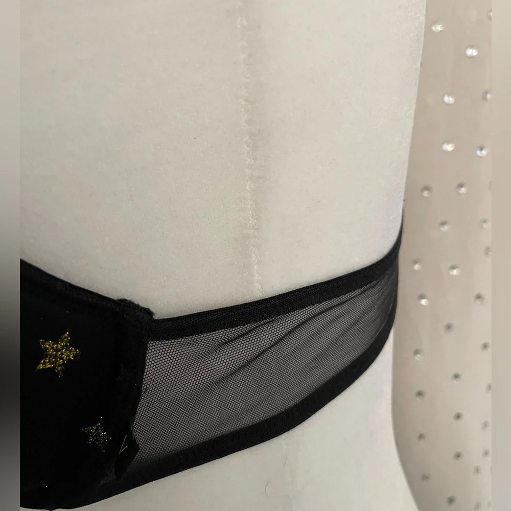 Victorias Secret push up bra 34A - Picture 4 of 9